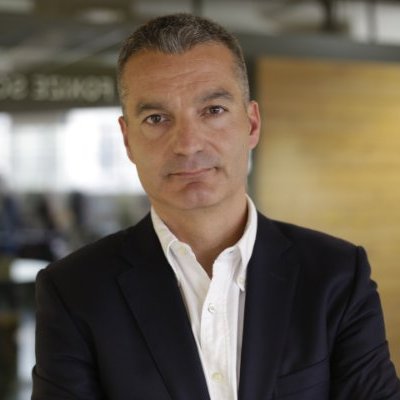 Albert Garcia. Autora de Lliures o vassalls, sobre els avantatges i perills d'internet