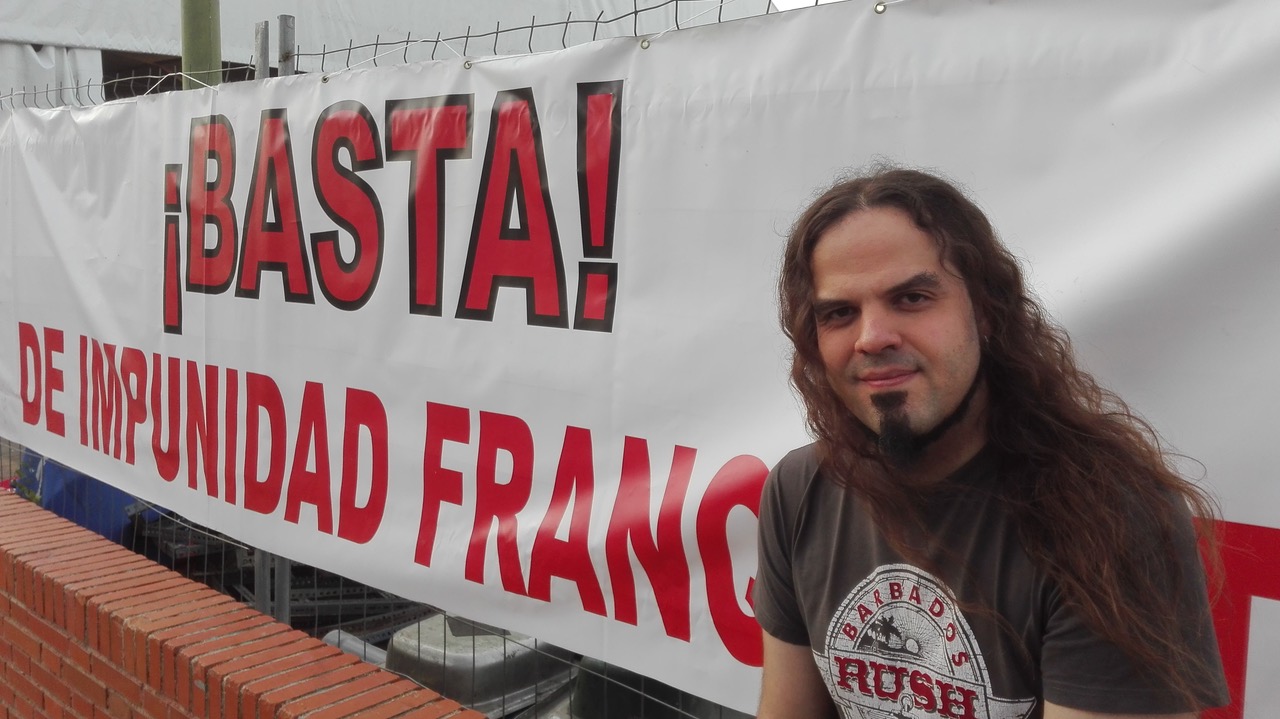 Entrevista a Santiago Armesilla